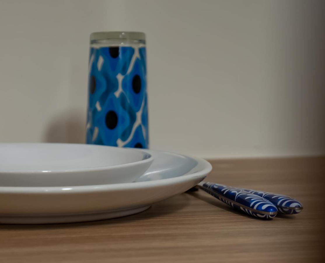 פיראוס Max Blue Apartment, A Stay Like No Other מראה חיצוני תמונה