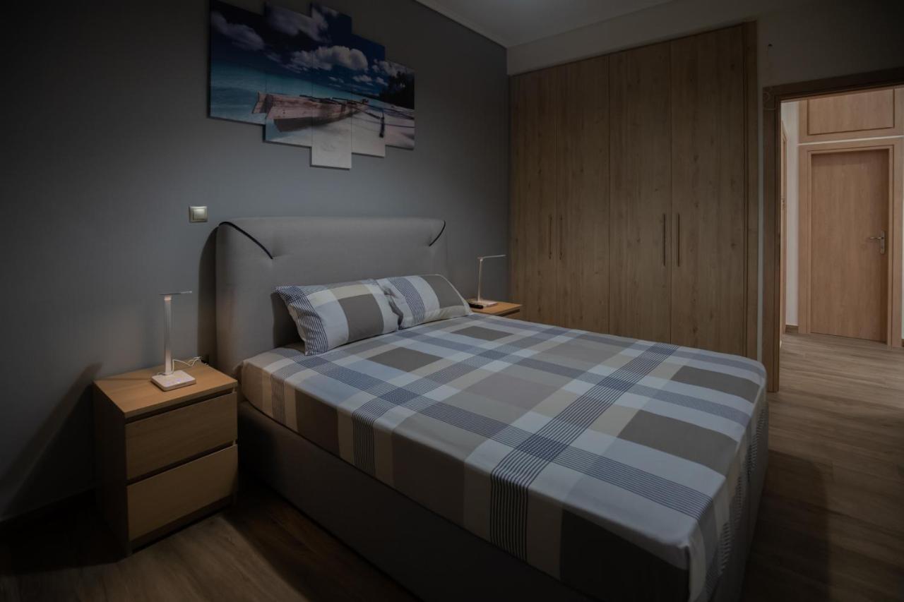 פיראוס Max Blue Apartment, A Stay Like No Other מראה חיצוני תמונה