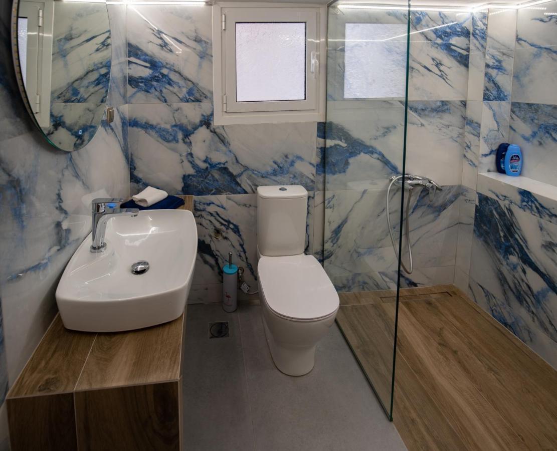 פיראוס Max Blue Apartment, A Stay Like No Other מראה חיצוני תמונה