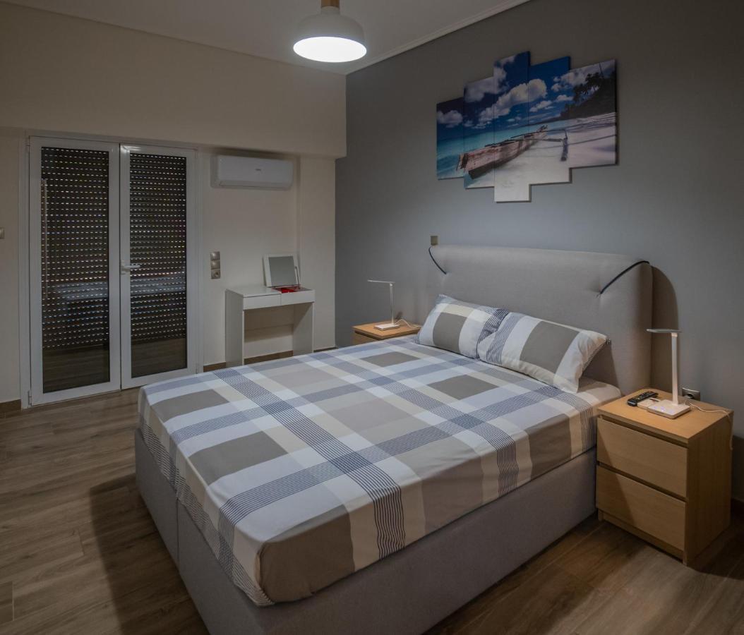 פיראוס Max Blue Apartment, A Stay Like No Other מראה חיצוני תמונה