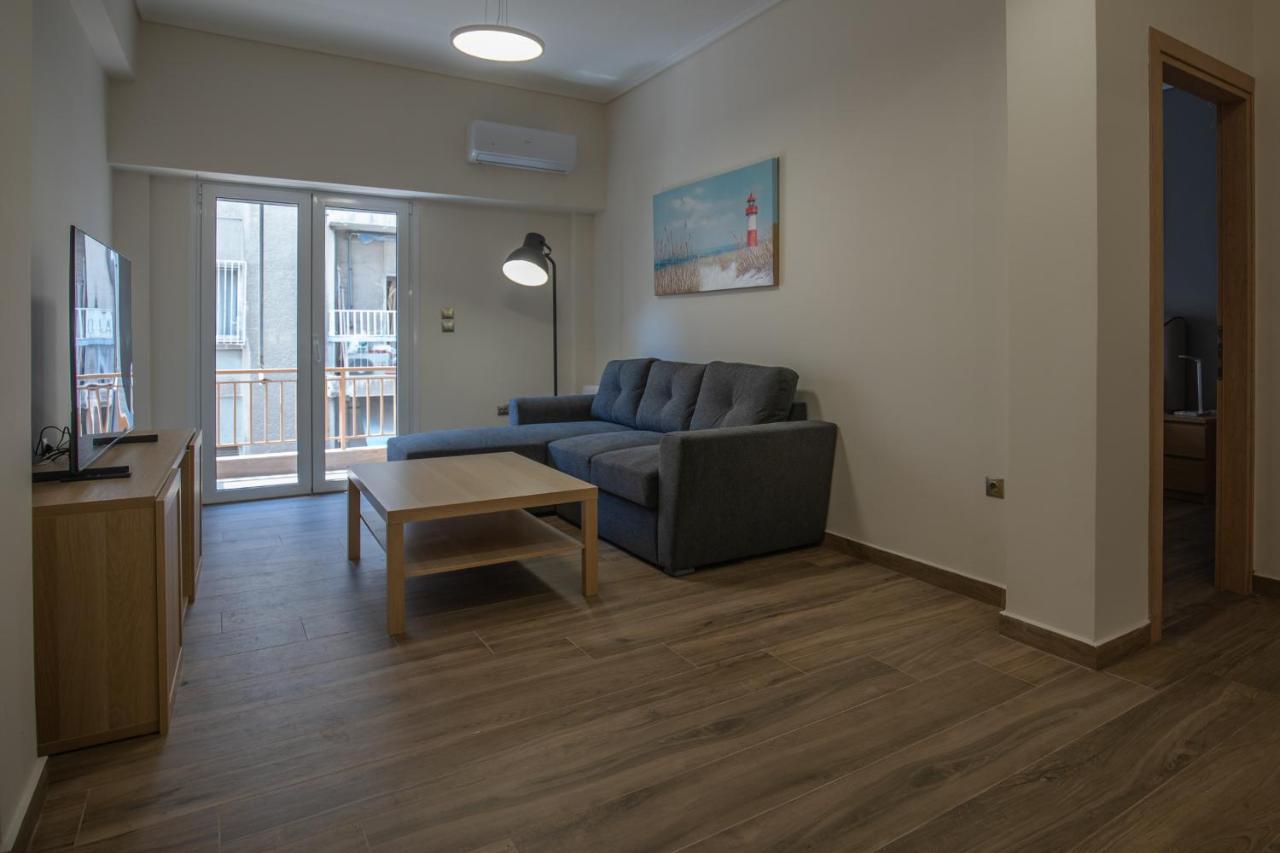פיראוס Max Blue Apartment, A Stay Like No Other מראה חיצוני תמונה